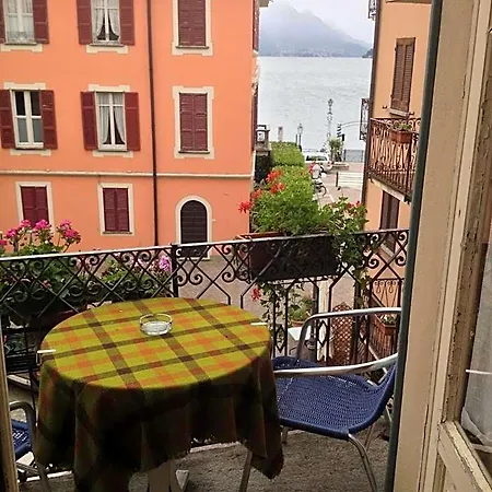 Il Vapore فندق ميناجيو